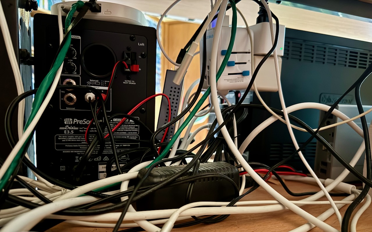 Tame the Tangle! Quick Cable Management Tips