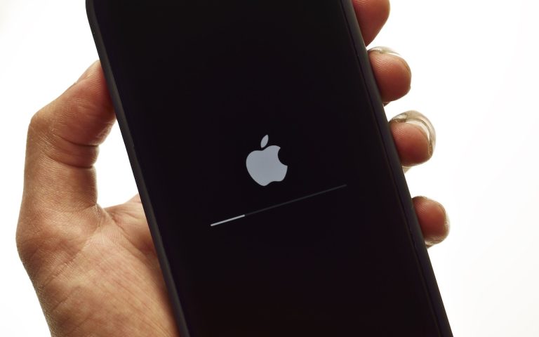 Recovering from a Failed Update with a Nearby iPhone or iPad